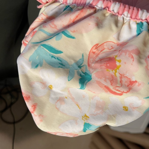 Eleanor Rose pattern mix floral rash guard bathing suit, size 3/4 - Picture 7 of 8